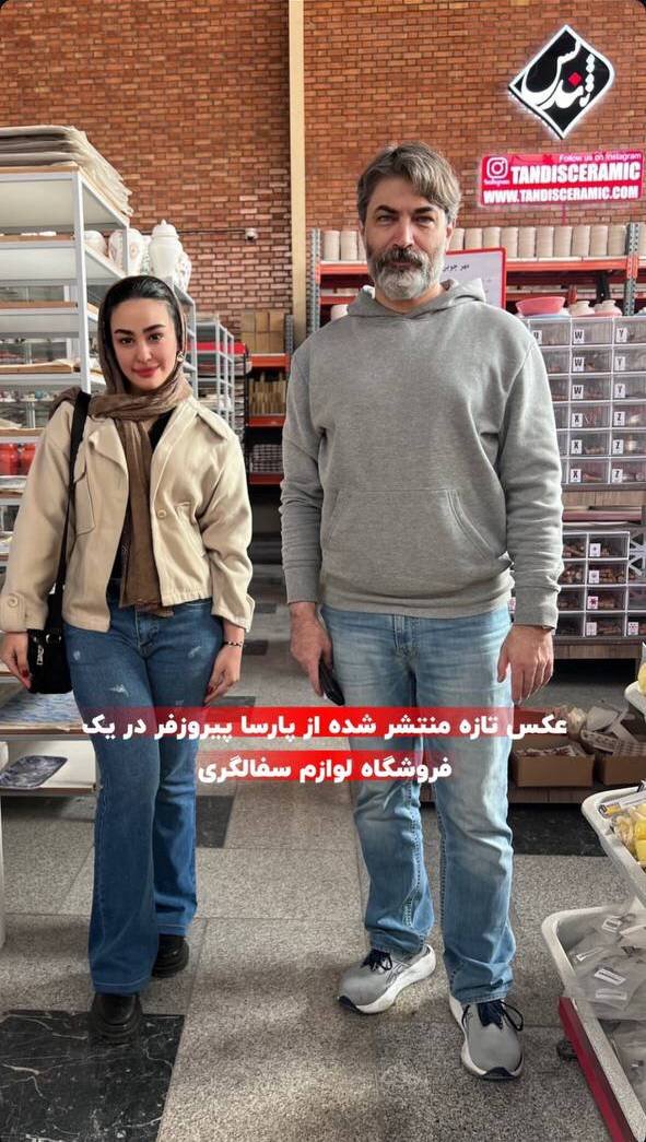 عکسی جالب را از پارسا پیروزفر در یک کارگاه سفالگری